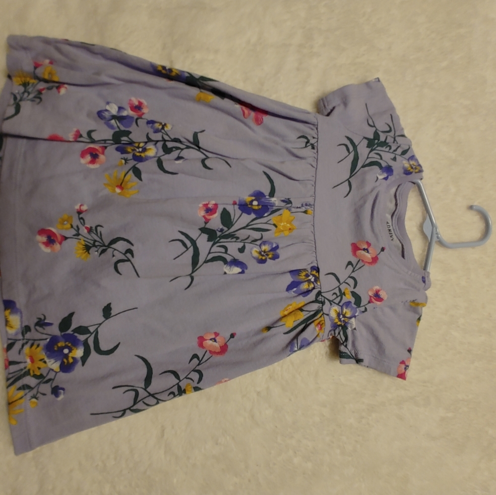Little girl's dress